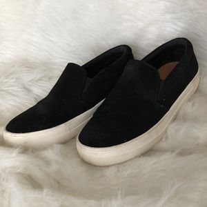 Black Steve Madden slip on shoes